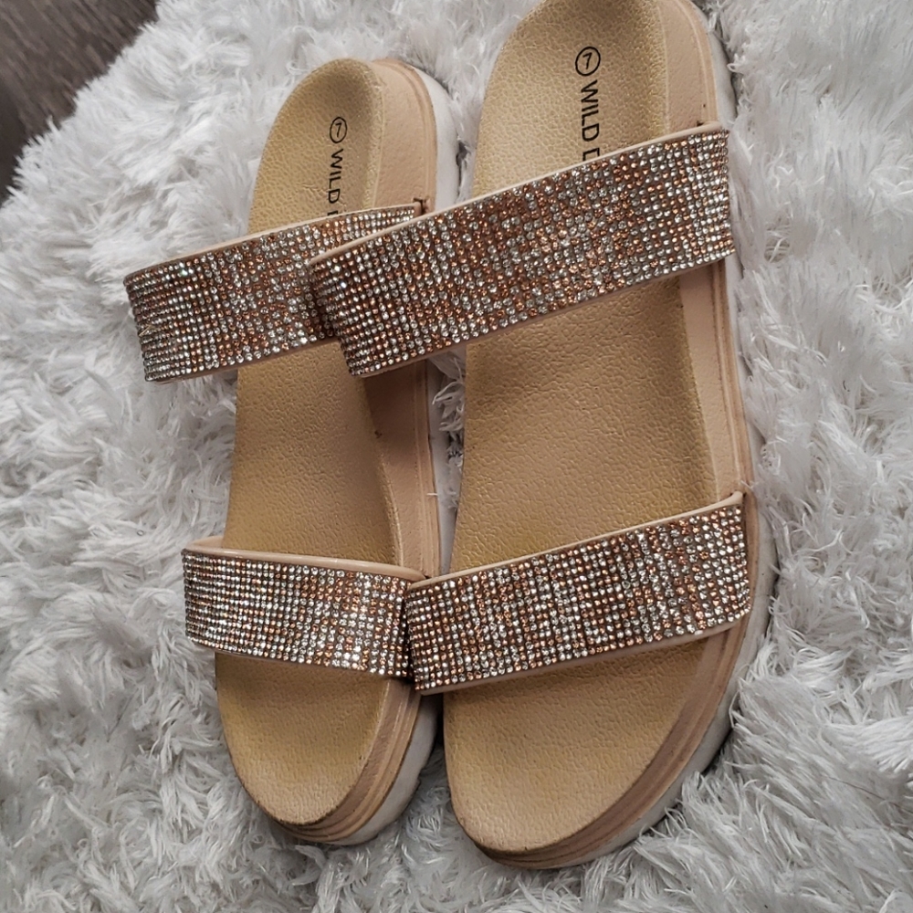 Tan/Cream slides